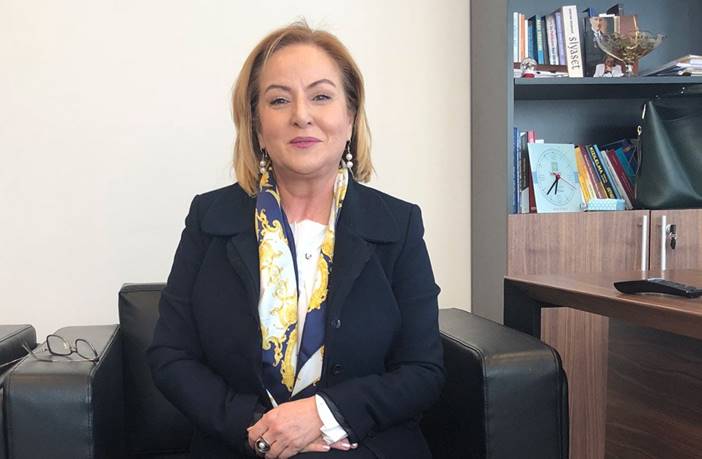 Ezhelin Sevgilisi Ecem Guvenciler Kimdir Yasi Boyu Kilosu Kimdir Kac Yasinda
