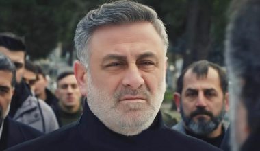 Turgut Tunçalp Kimdir? Turgut Tunçalp Kimdir?