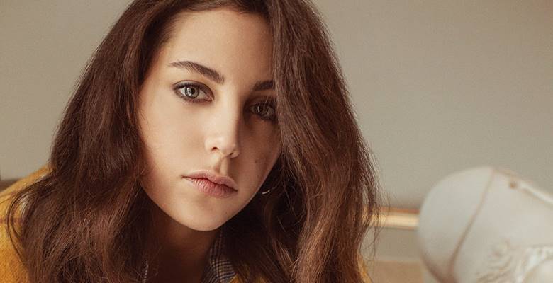 Ezgi Karayel kimdir?