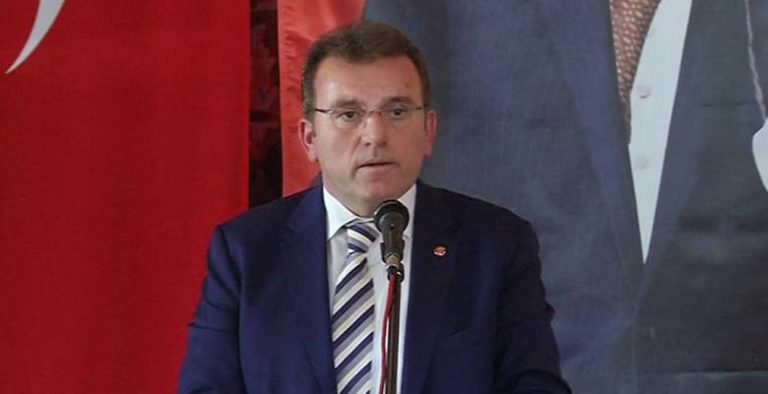 Dr. Vecdet Öz kimdir?