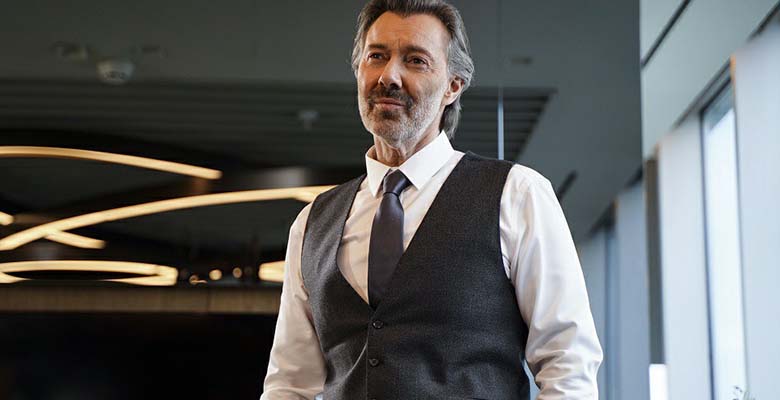hakan karahan kimdir aslen nereli kac yasinda boyu kilosu burcu oynadigi diziler sevgilisi