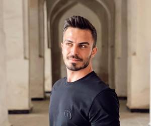 Delimi ne kimdir, kardeşi, boyu, kaç yaşında, şarkısı, oyunu arabası